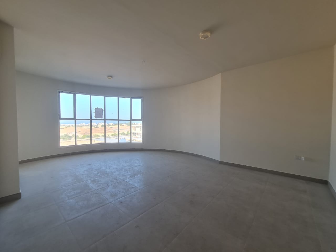 آپارتمان 2 خوابه برای فروش در غلا | OMR 43,000 | Tamlik Oman thumbnail 4