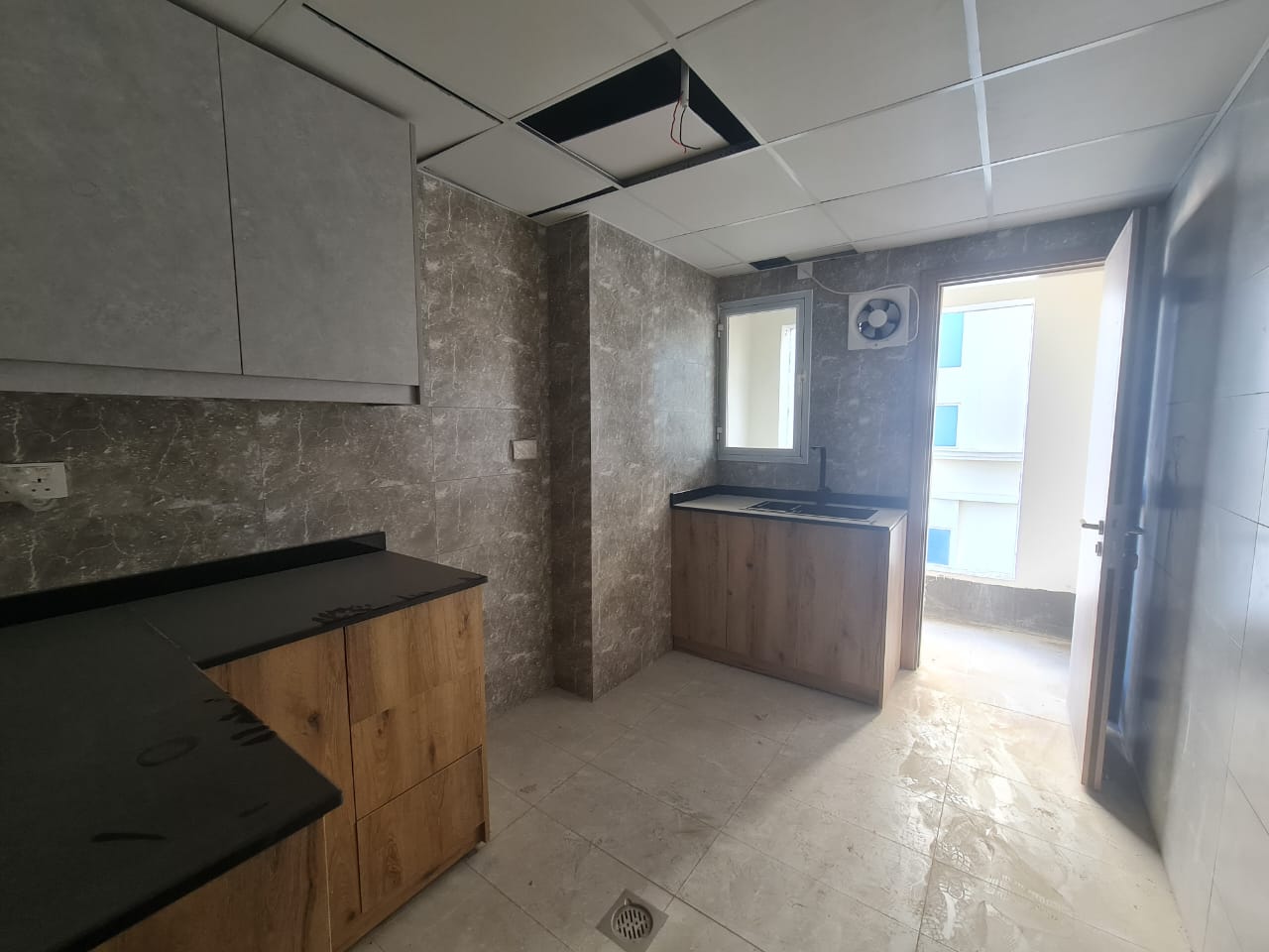 آپارتمان 2 خوابه برای فروش در غلا | OMR 43,000 | Tamlik Oman thumbnail 5