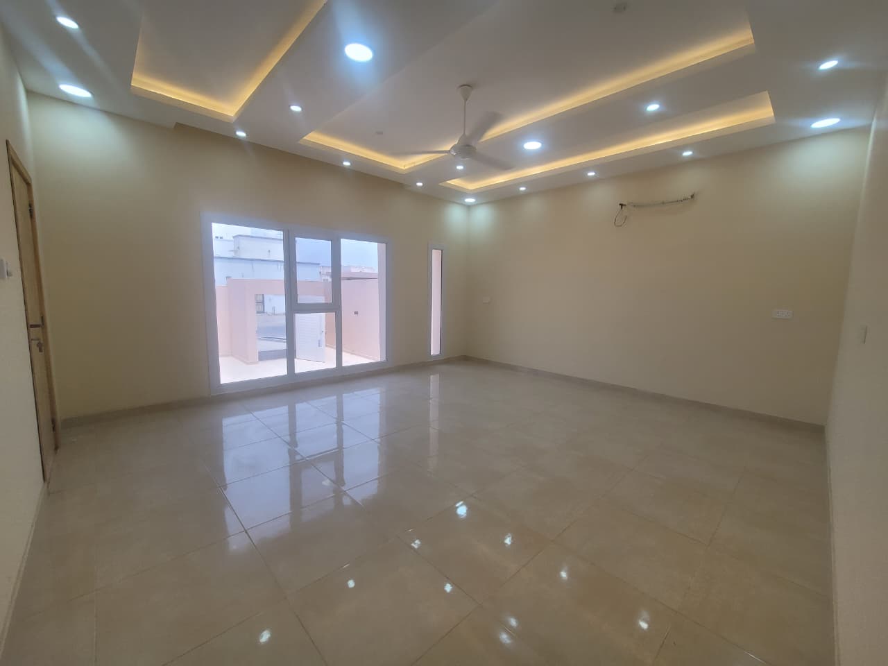 ویلای 6 خوابه فروشي در المعبیلة | OMR 74,000 | Tamlik Oman thumbnail 9