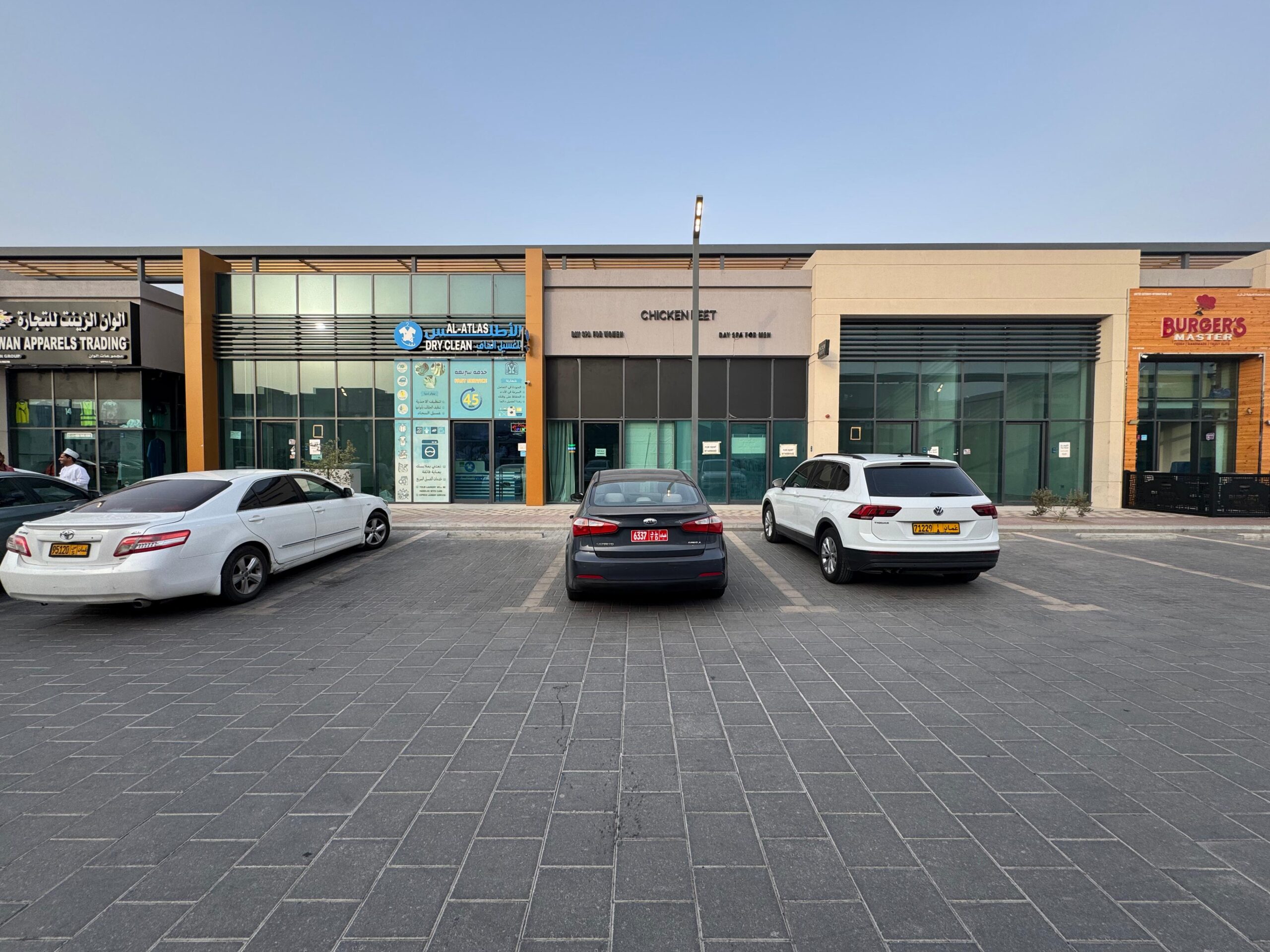 مغازه اجاره در العذیبه | ۴۳ متر مربع | OMR ۵۰۰/ماه | Tamlik Oman thumbnail 2