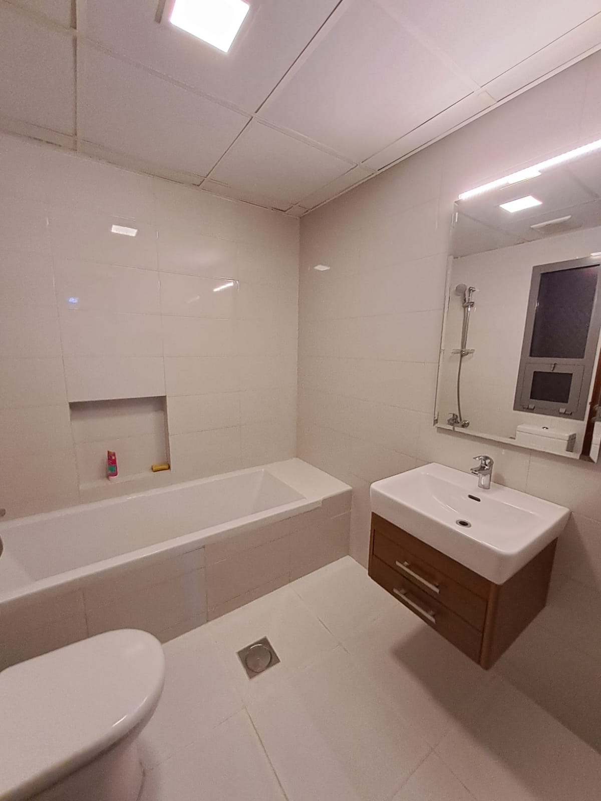 2-Bed Квартира на продажу в Muscat Hills | OMR 77,000 | Tamlik Oman thumbnail 4