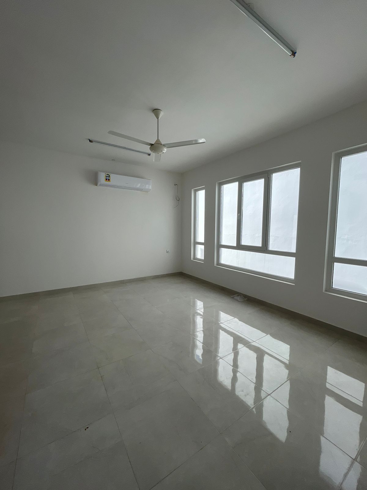 4-Bed Вилла на продажу в Аль-Хоудхе | OMR 110,000 | Tamlik Oman thumbnail 5