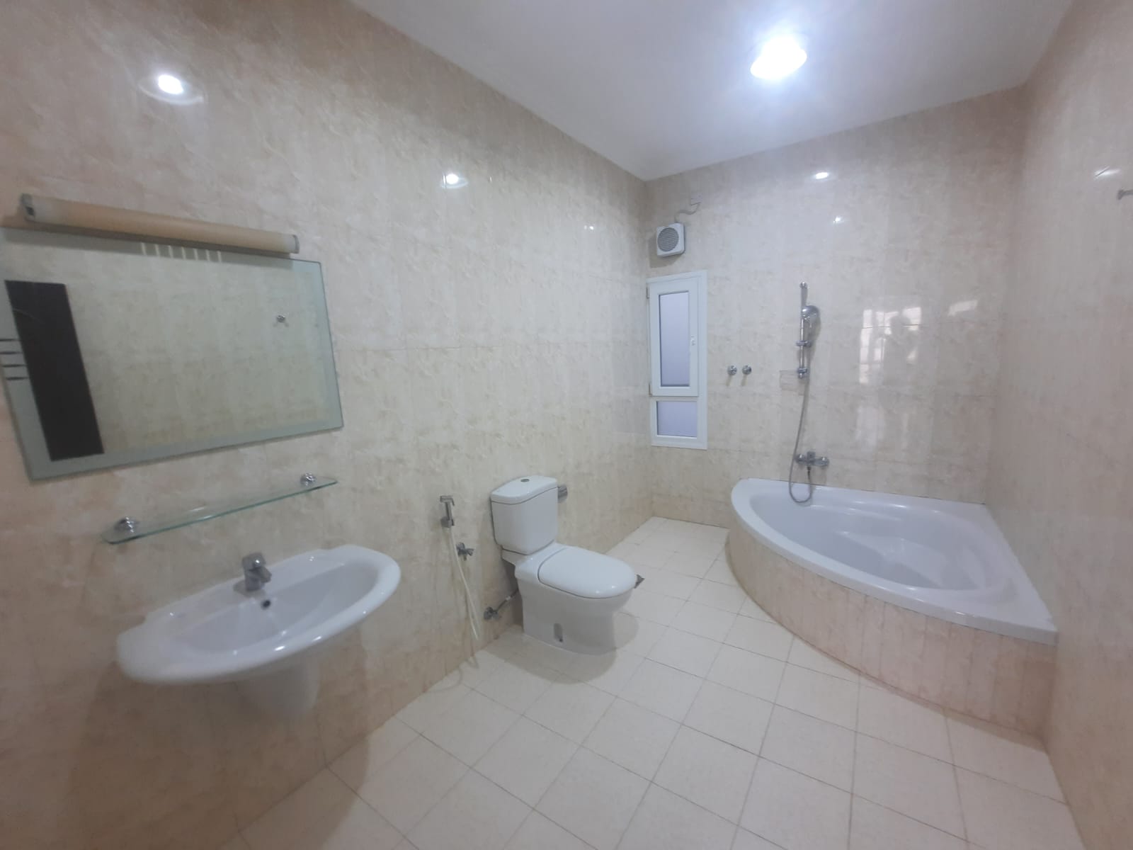 4-Bed Вилла на продажу в Аль-Мавалех Норт | OMR 145,000 | Tamlik Oman thumbnail 3