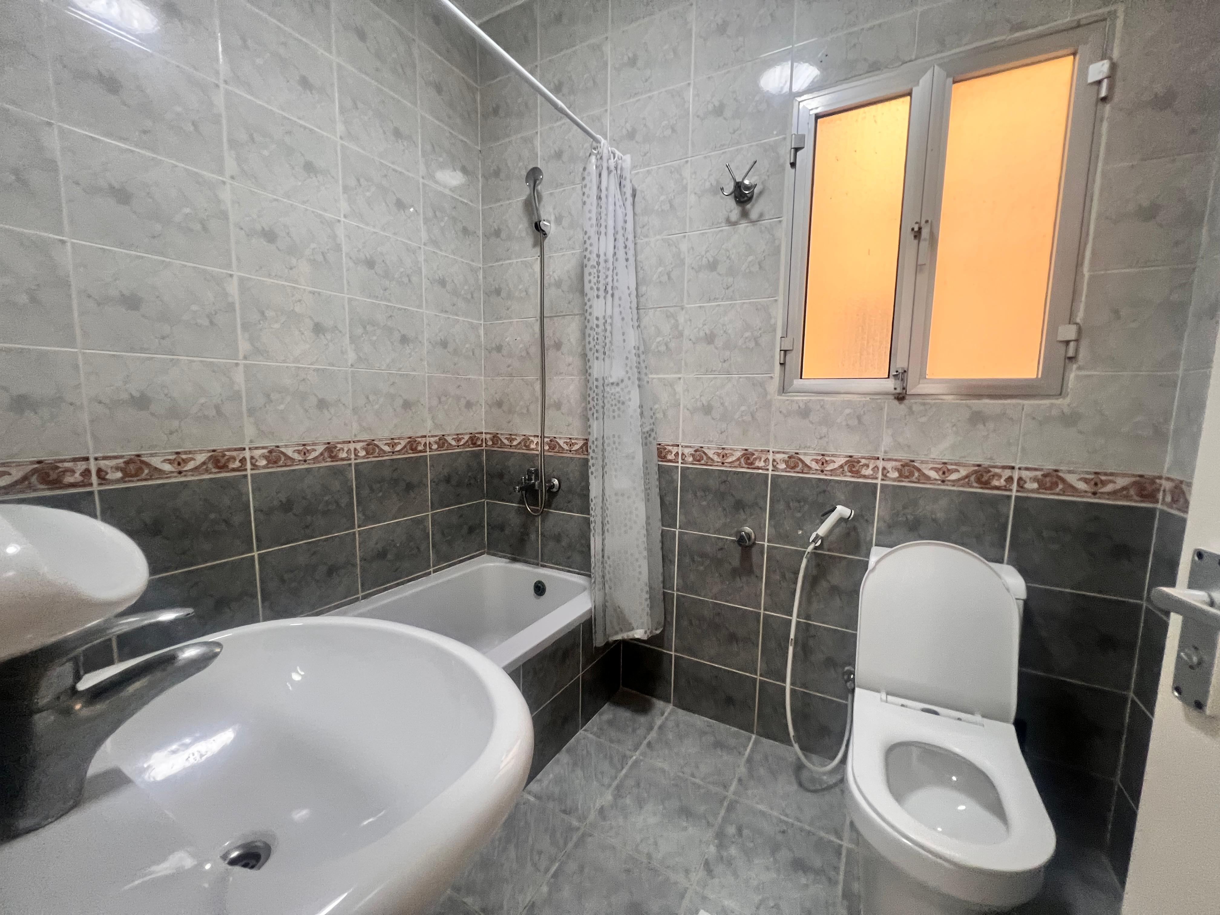 شقة للإيجار في القرم | ر.ع. 350/شهريًا | Tamlik thumbnail 8